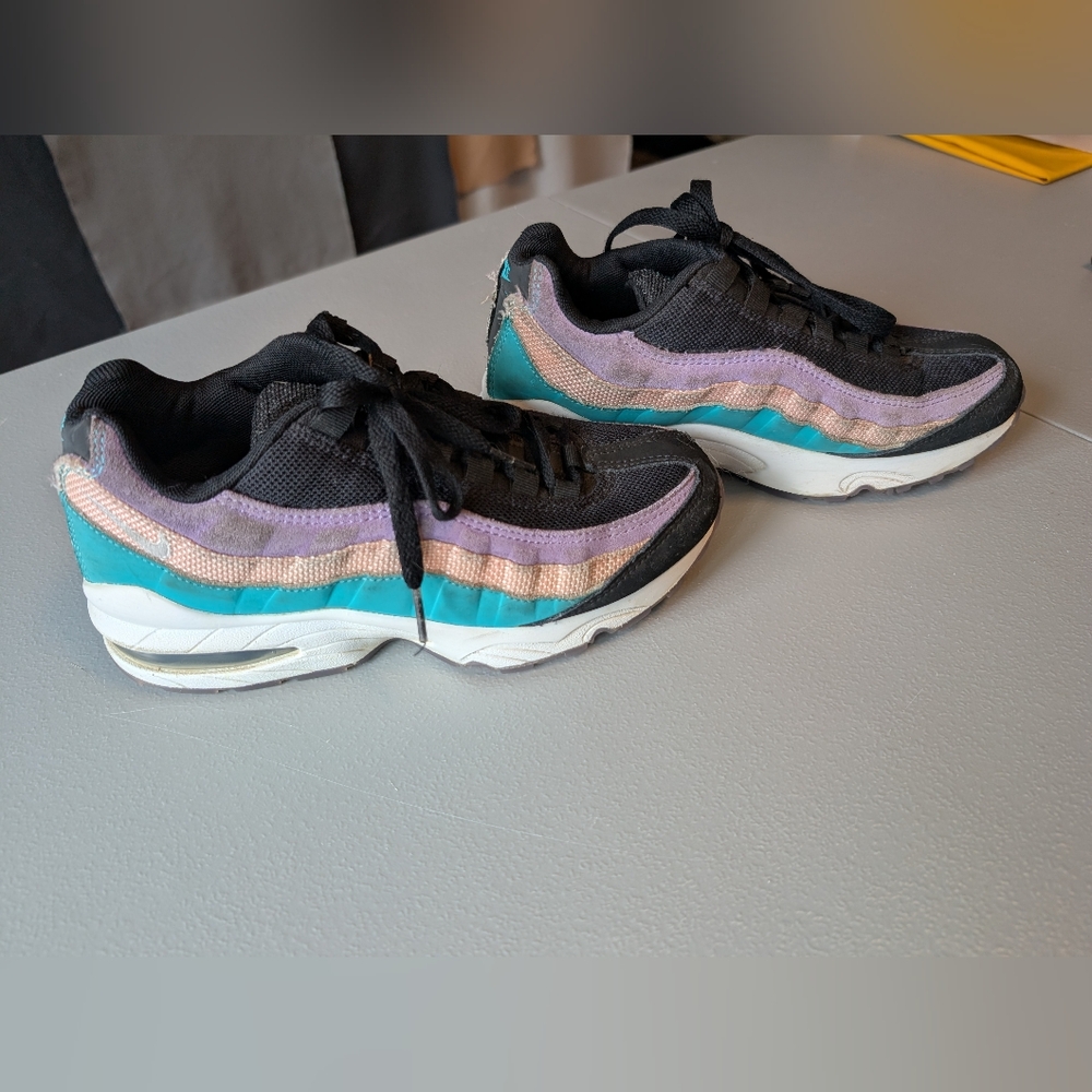 Girls Nike Air Sneakers